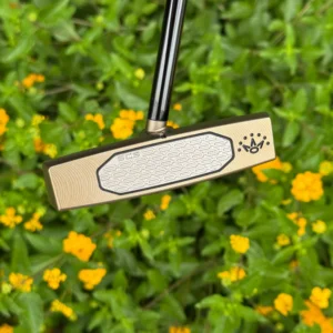 Alternative view of Scotty Cameron Studio Style Fastback OC (Chromatic Bronze)